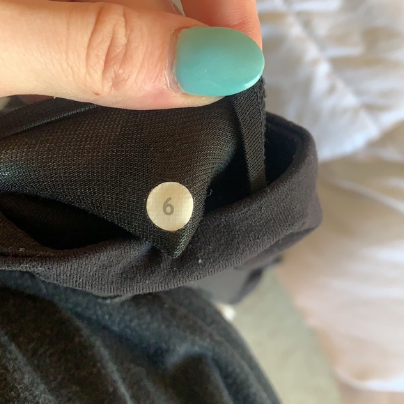 LULULEMON crop leggings with mesh cutout - Picture 7 of 7